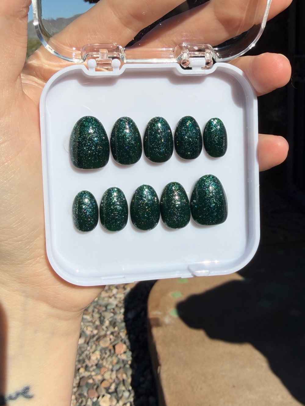 Green Glitter Press-On Nail Set